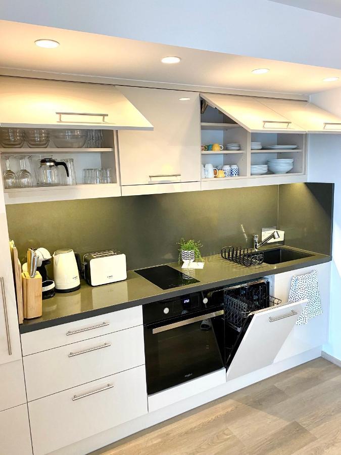 Atrium Apartman Heviz Mit Panoramaterrasse Und Tiefgarage Bagian luar foto