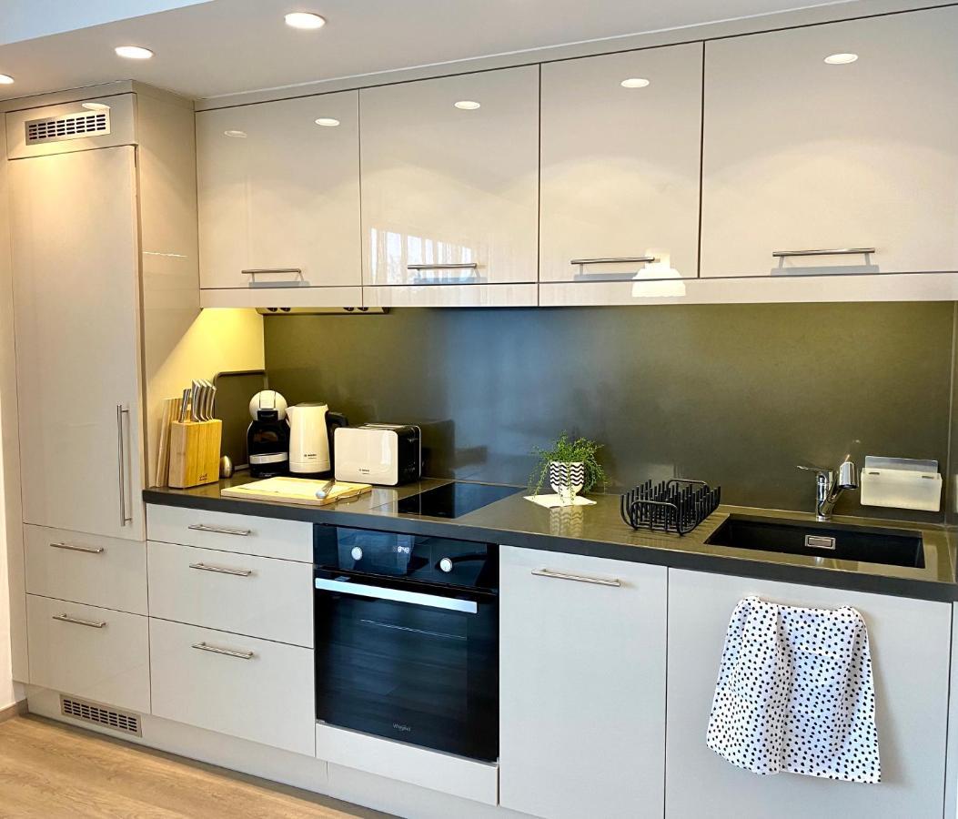 Atrium Apartman Heviz Mit Panoramaterrasse Und Tiefgarage Bagian luar foto