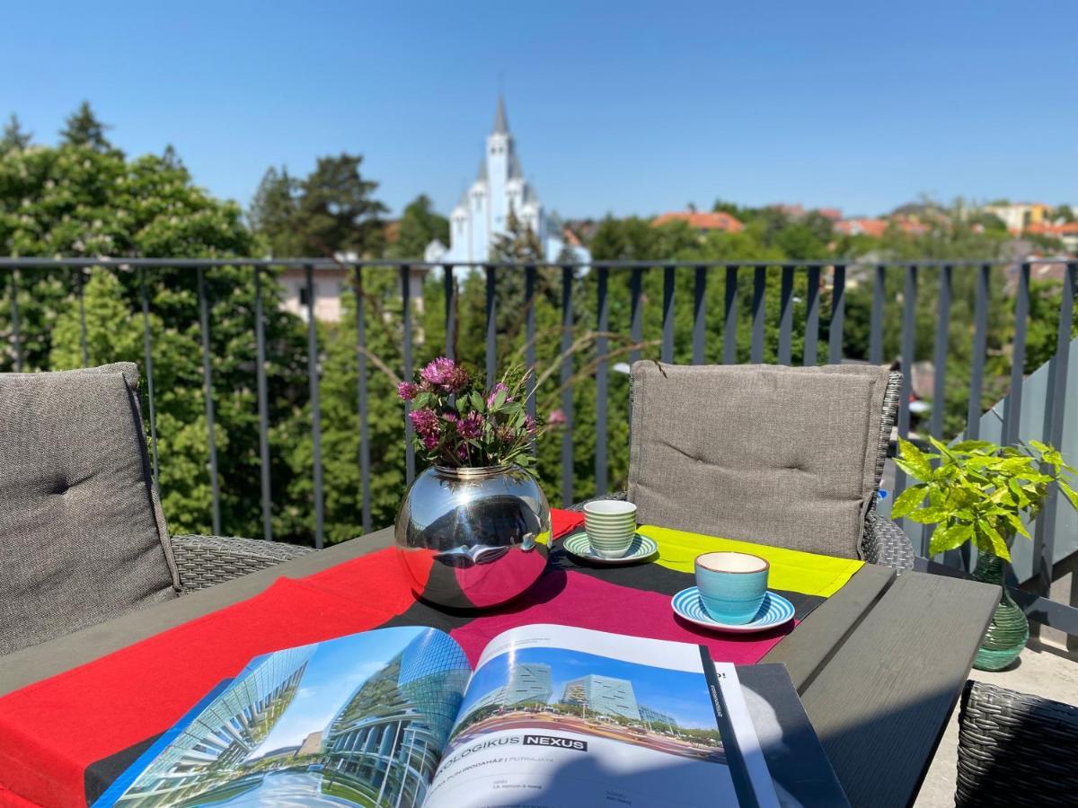Atrium Apartman Heviz Mit Panoramaterrasse Und Tiefgarage Bagian luar foto
