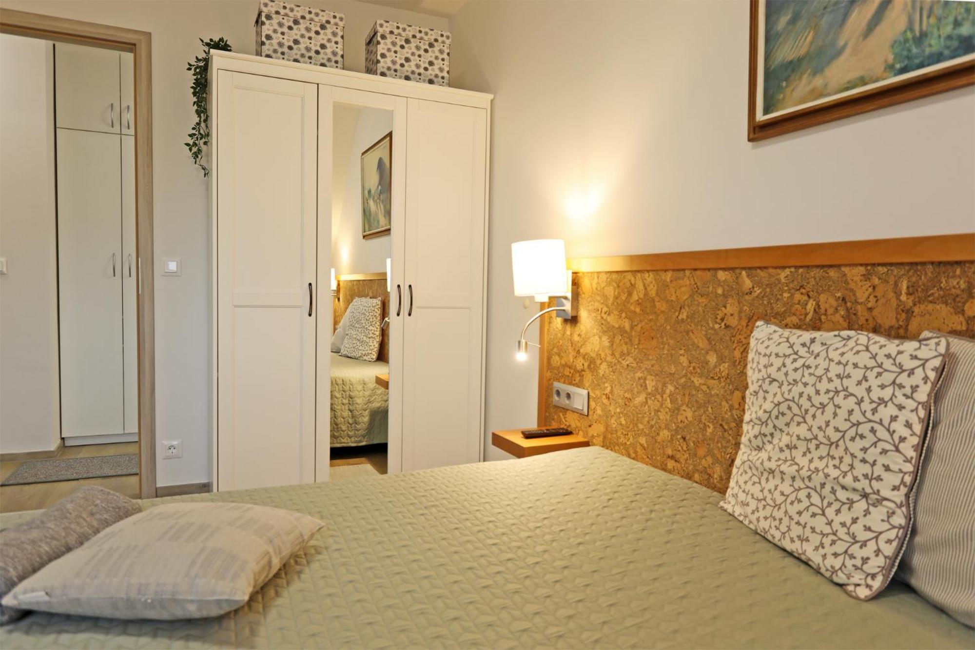 Atrium Apartman Heviz Mit Panoramaterrasse Und Tiefgarage Bagian luar foto